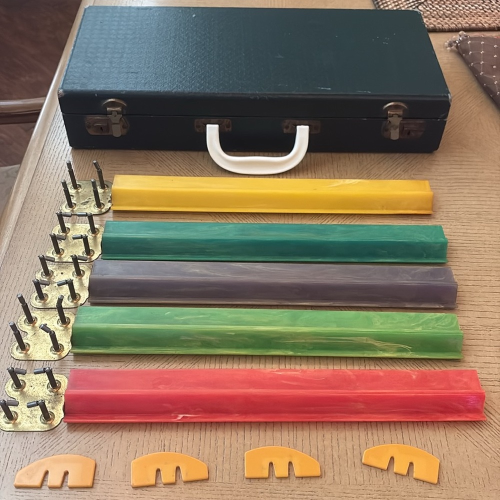Mah Jongg 1930s/40s Bakelite tile racks with counter holders - Picture 8 of 8